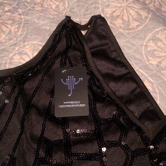 Classy Sequin Formal Dress - Picture 5 of 8